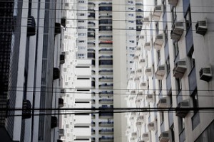 airconditioning_Laura Dennis 2 buildings